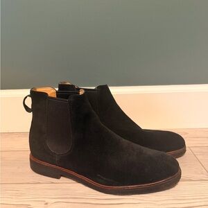 Clarks Men’s Black Suede Chelsea Boots